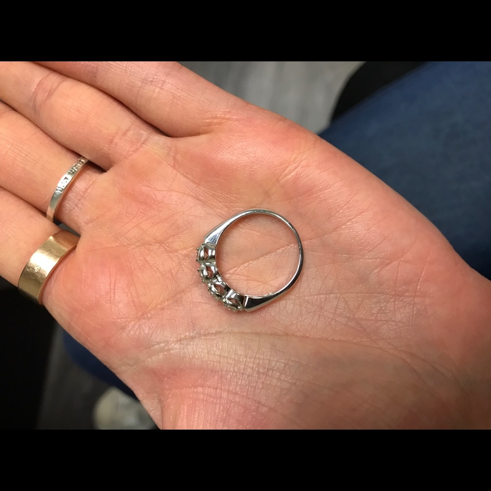 0.89ctw diamond and 14k white gold ring - Picture 4 of 5